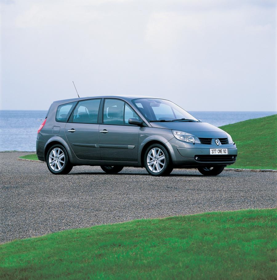  Renault Grand Scenic 2004 года  (фото 43 из 47)